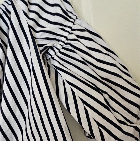 Over the shoulder striped navy over white blouse size Large! 👚👕 - Picture 2 of 9